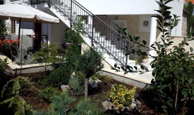 Charming Seaside Apartment Primošten المظهر الخارجي الصورة
